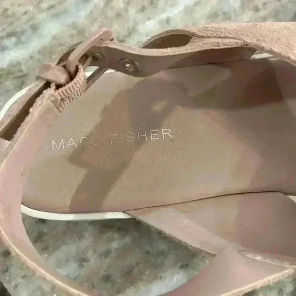 Marc Fisher Women’s Sandals Suede Blush Color Sz 9M - Picture 6 of 14